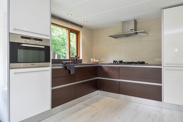 Medium property photo - Moerweg 40, 2531 BT Den Haag